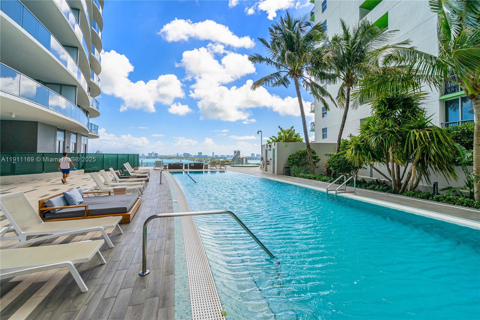 488 NE 18th St #3912, Miami FL 33132