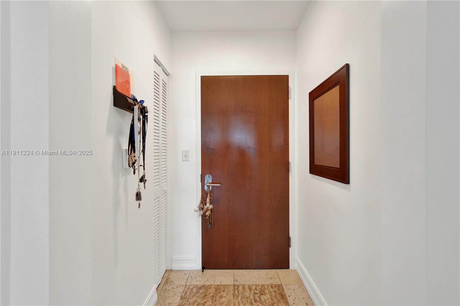 31 SE 5th St #2910, Miami FL 33131