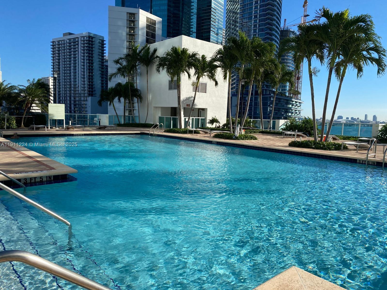 31 SE 5th St #2910, Miami FL 33131