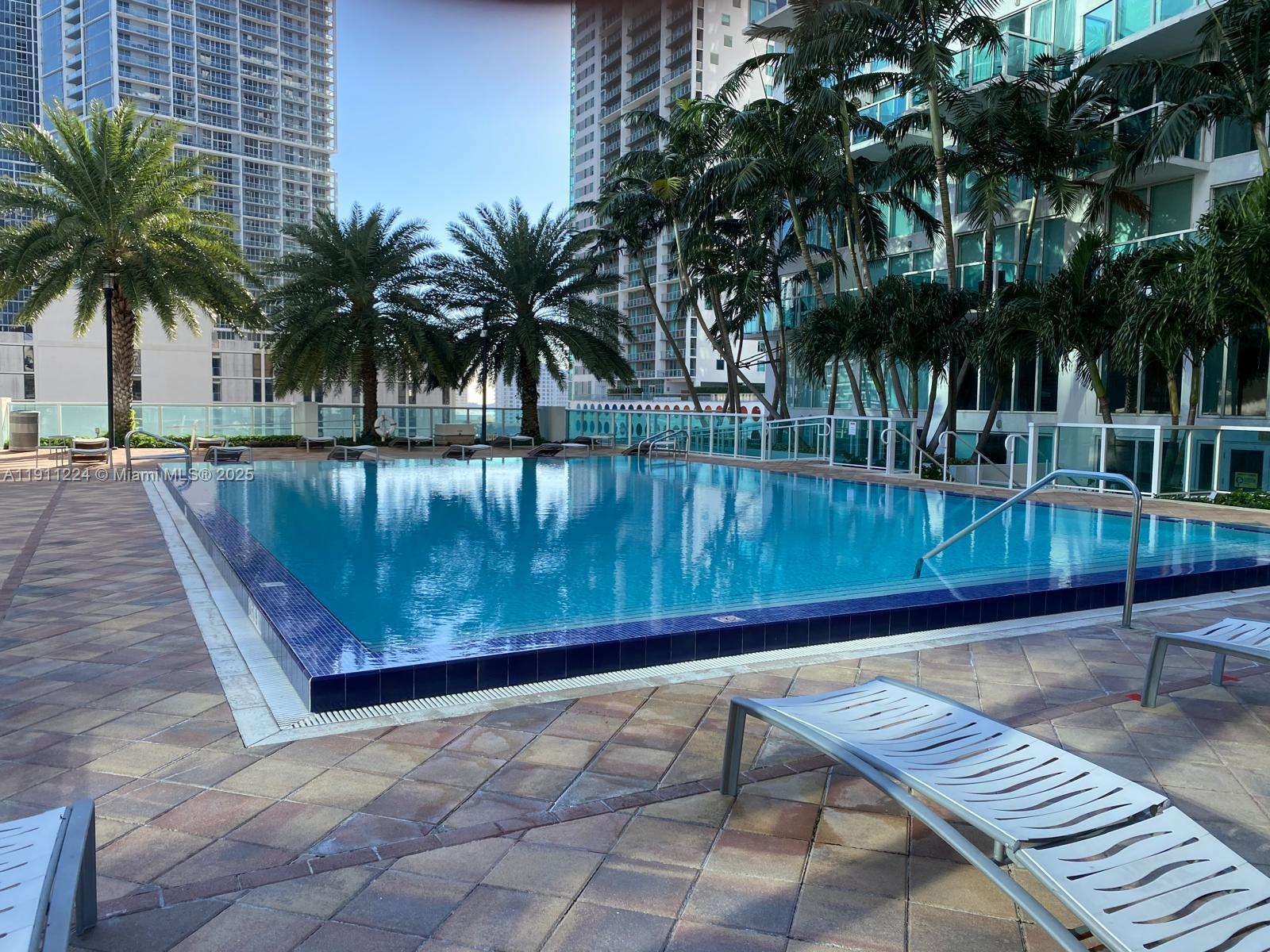 31 SE 5th St #2910, Miami FL 33131