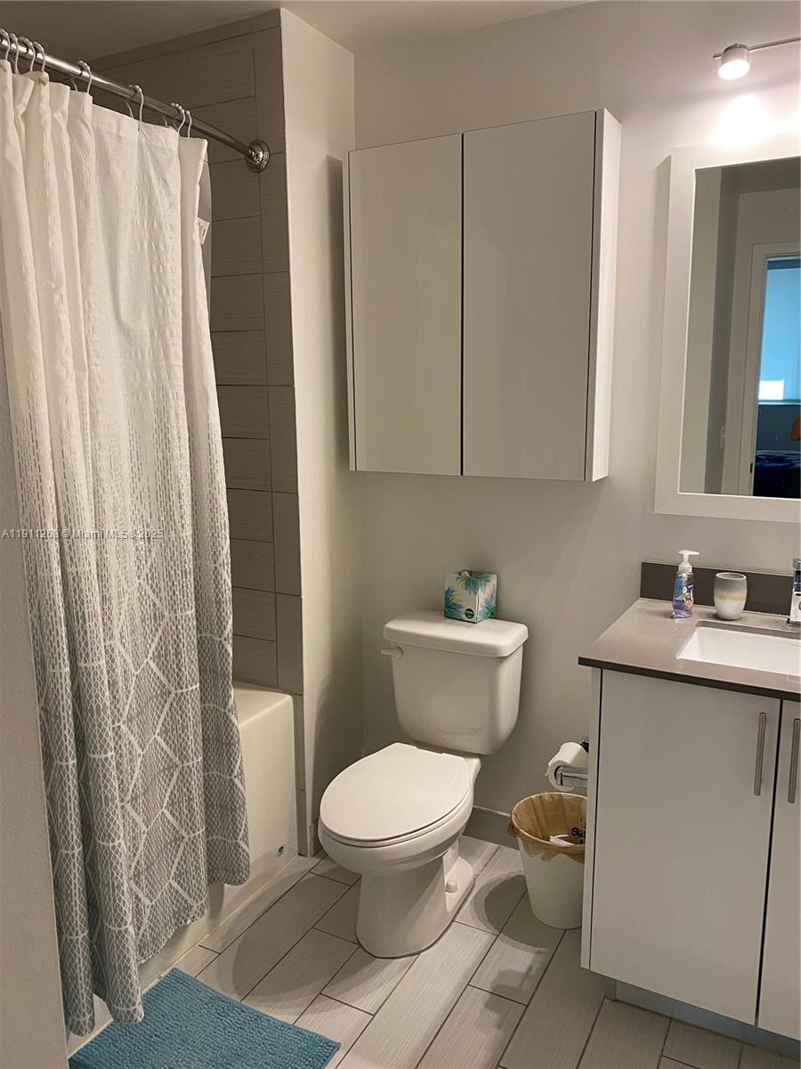 999 SW 1st Ave #1413, Miami FL 33130