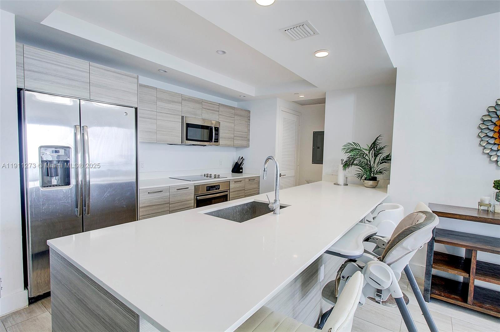 121 NE 34th St #1507, Miami FL 33137
