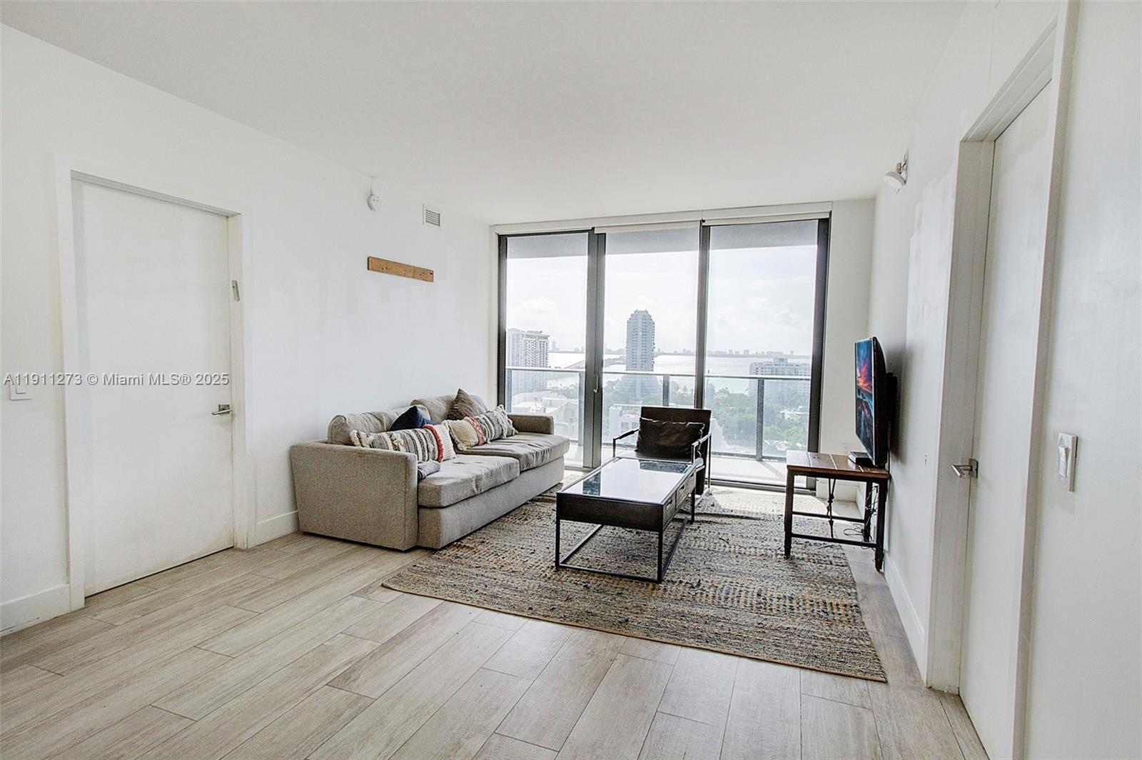 121 NE 34th St #1507, Miami FL 33137