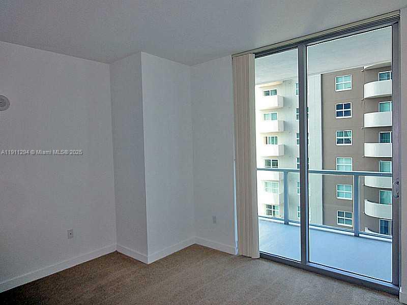 1111 SW 1 AV #1123-N, Miami FL 33130