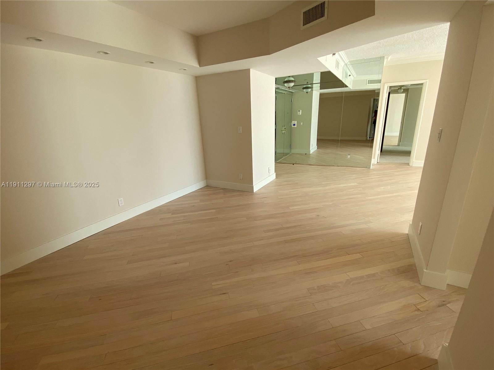 20281 E Country Club Dr #511, Aventura FL 33180