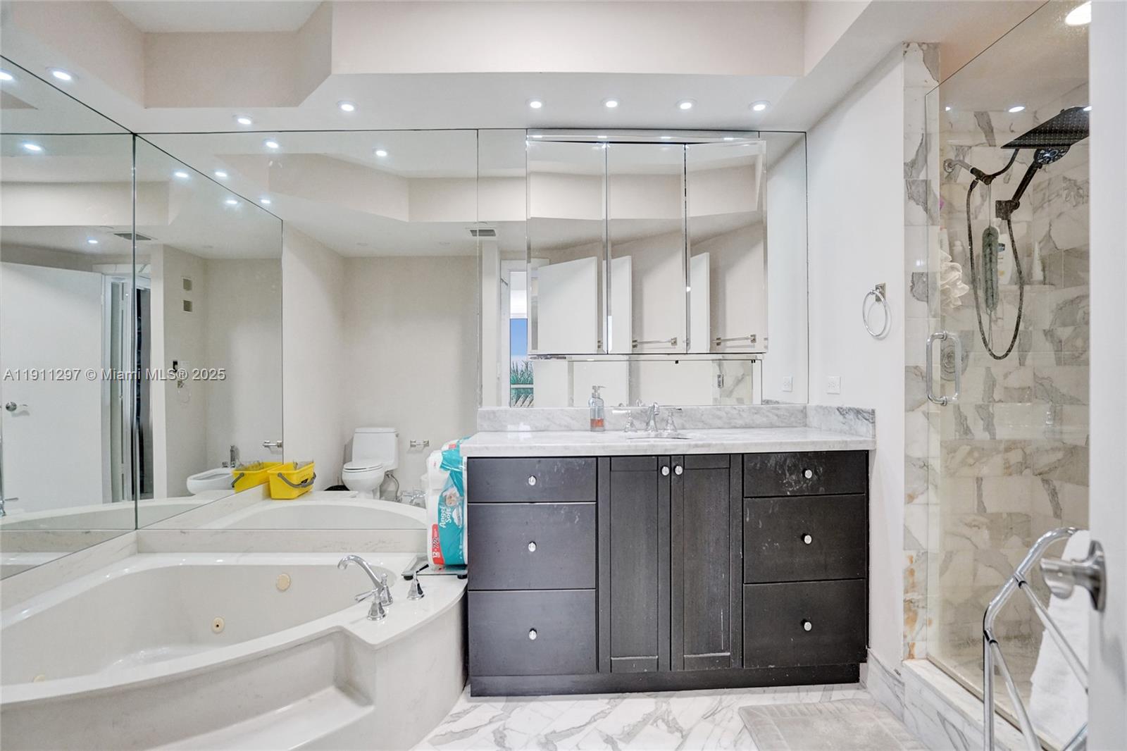20281 E Country Club Dr #511, Aventura FL 33180