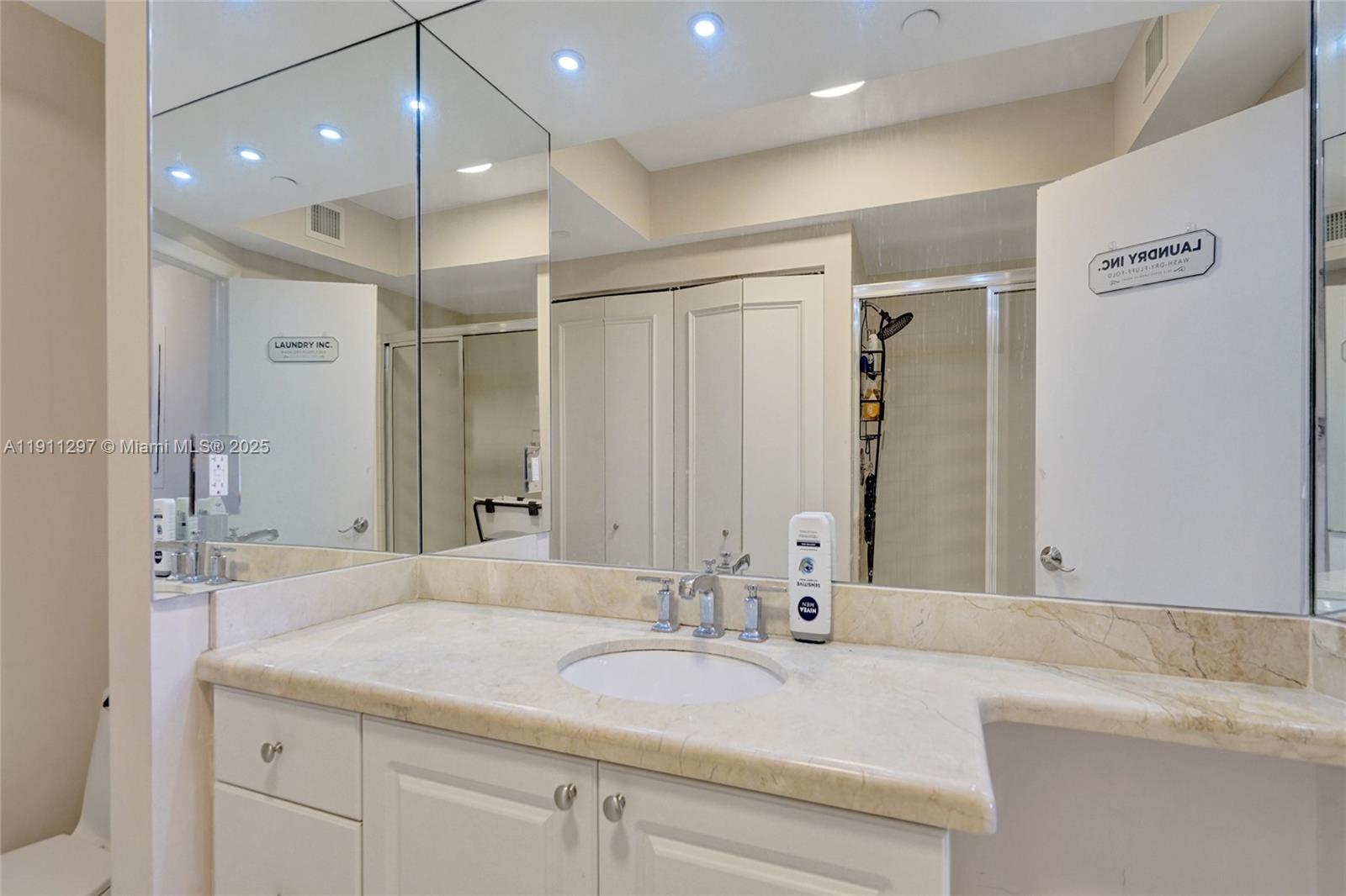 20281 E Country Club Dr #511, Aventura FL 33180
