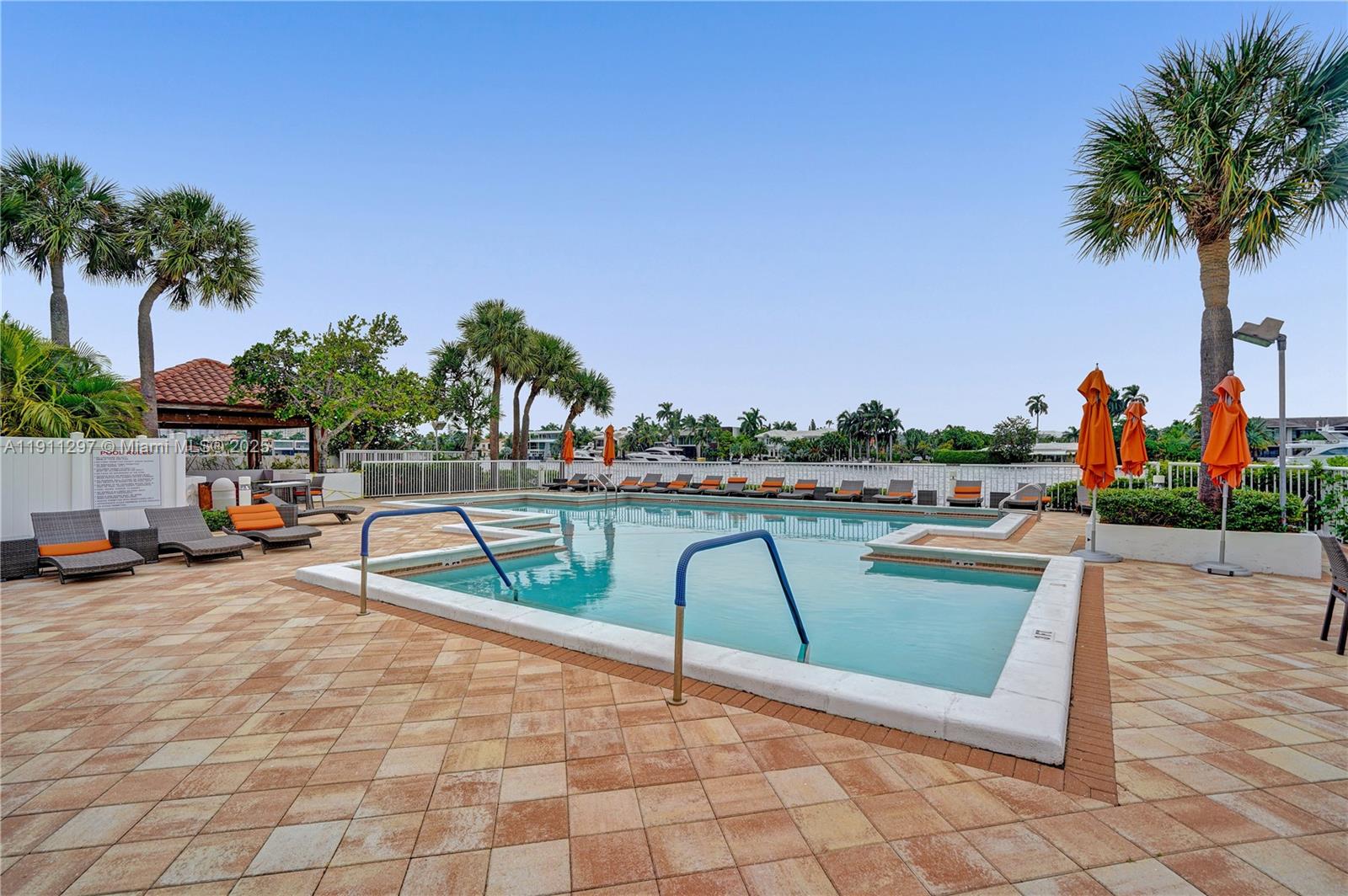 20281 E Country Club Dr #511, Aventura FL 33180