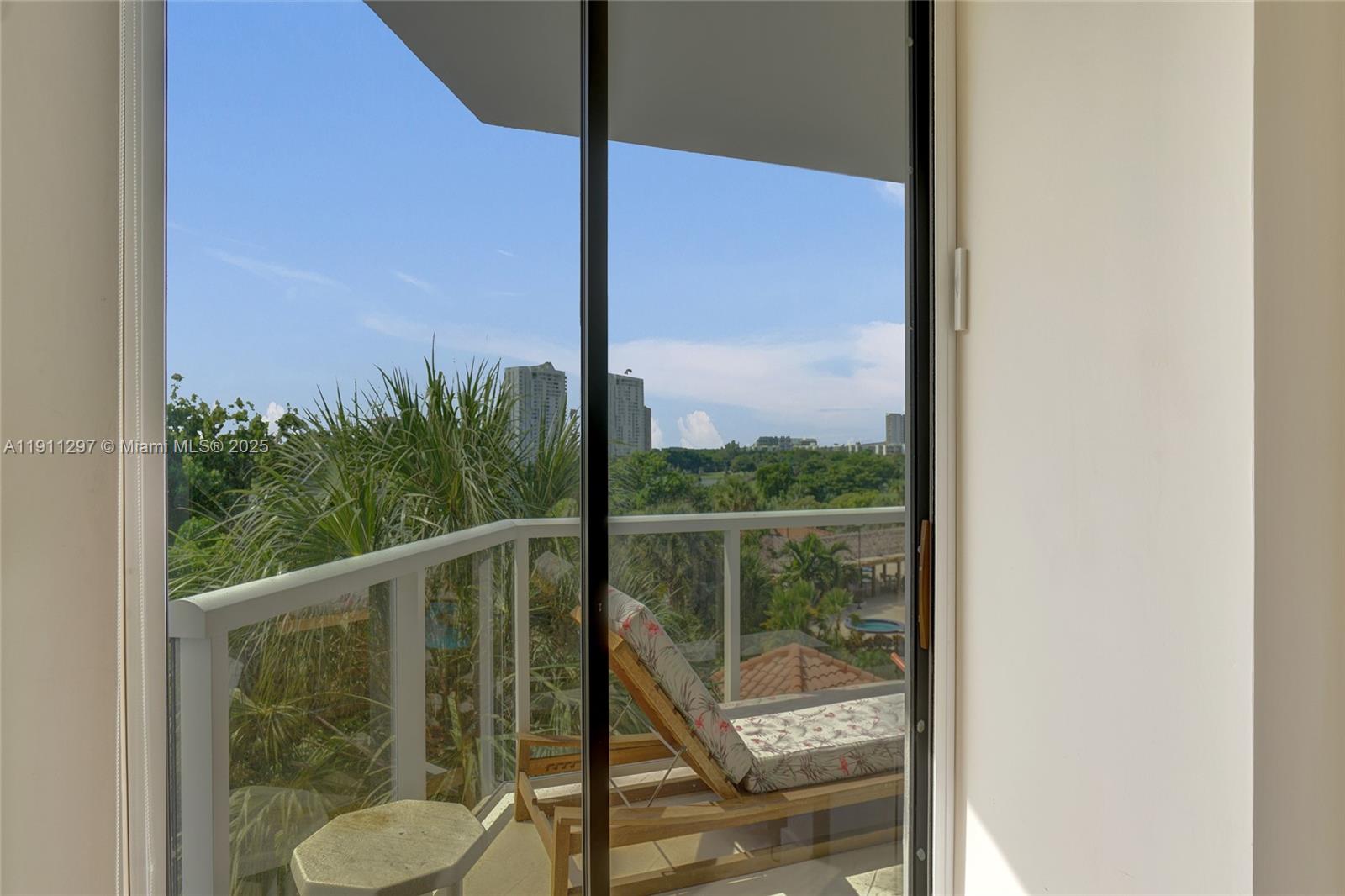 20281 E Country Club Dr #511, Aventura FL 33180