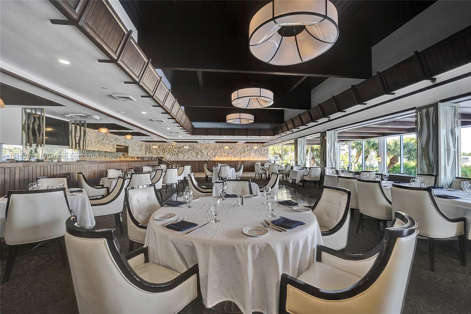 20281 E Country Club Dr #511, Aventura FL 33180