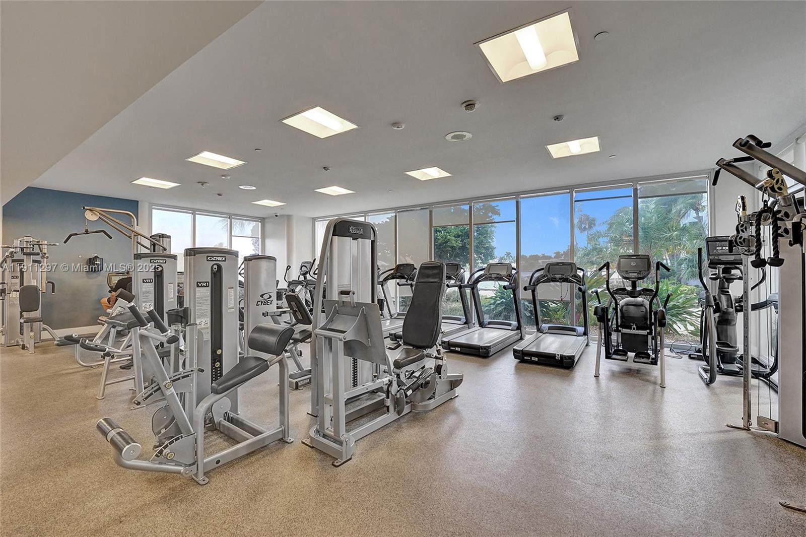 20281 E Country Club Dr #511, Aventura FL 33180