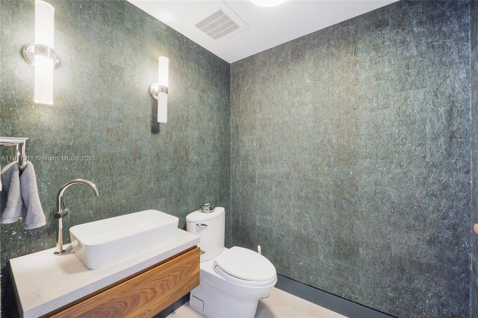 2627 S Bayshore Dr #1103, Miami FL 33133
