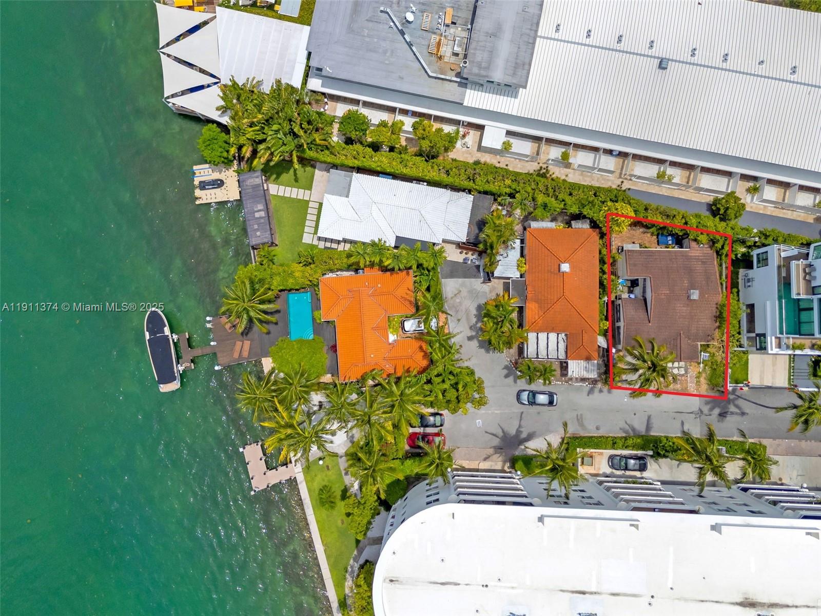 10 Century Ln, Miami Beach FL 33139