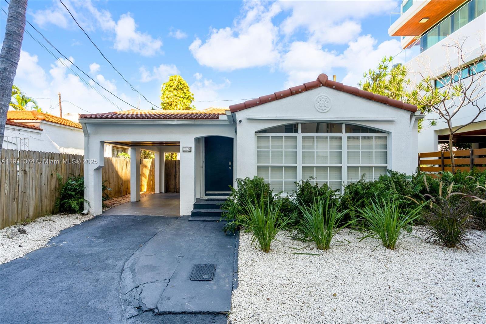 10 Century Ln, Miami Beach FL 33139