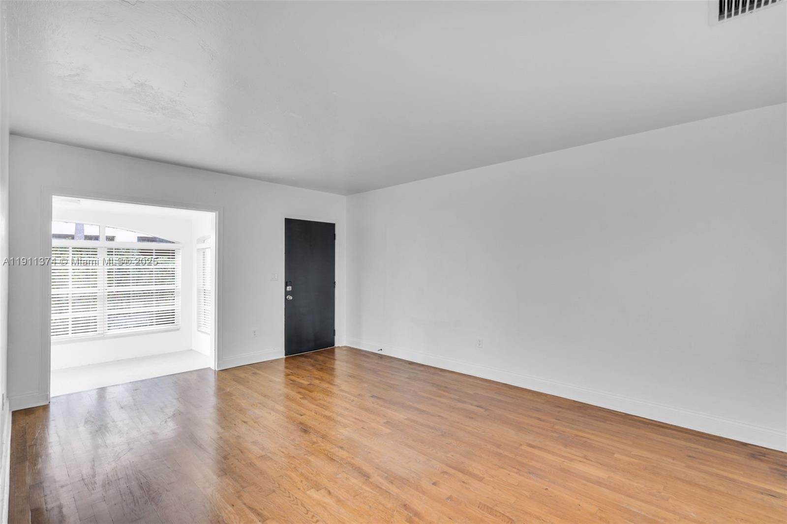 10 Century Ln, Miami Beach FL 33139