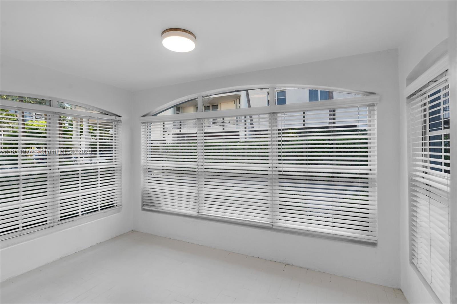 10 Century Ln, Miami Beach FL 33139