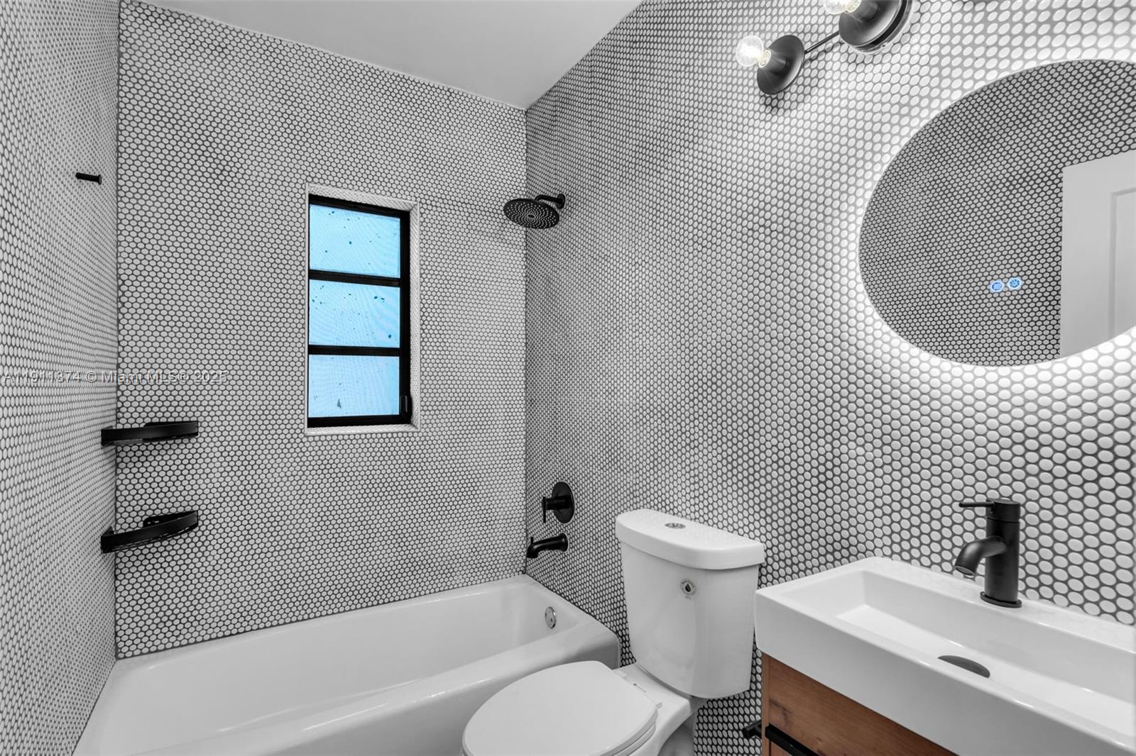 10 Century Ln, Miami Beach FL 33139
