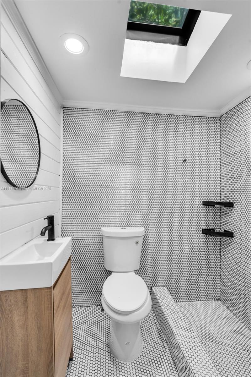 10 Century Ln, Miami Beach FL 33139
