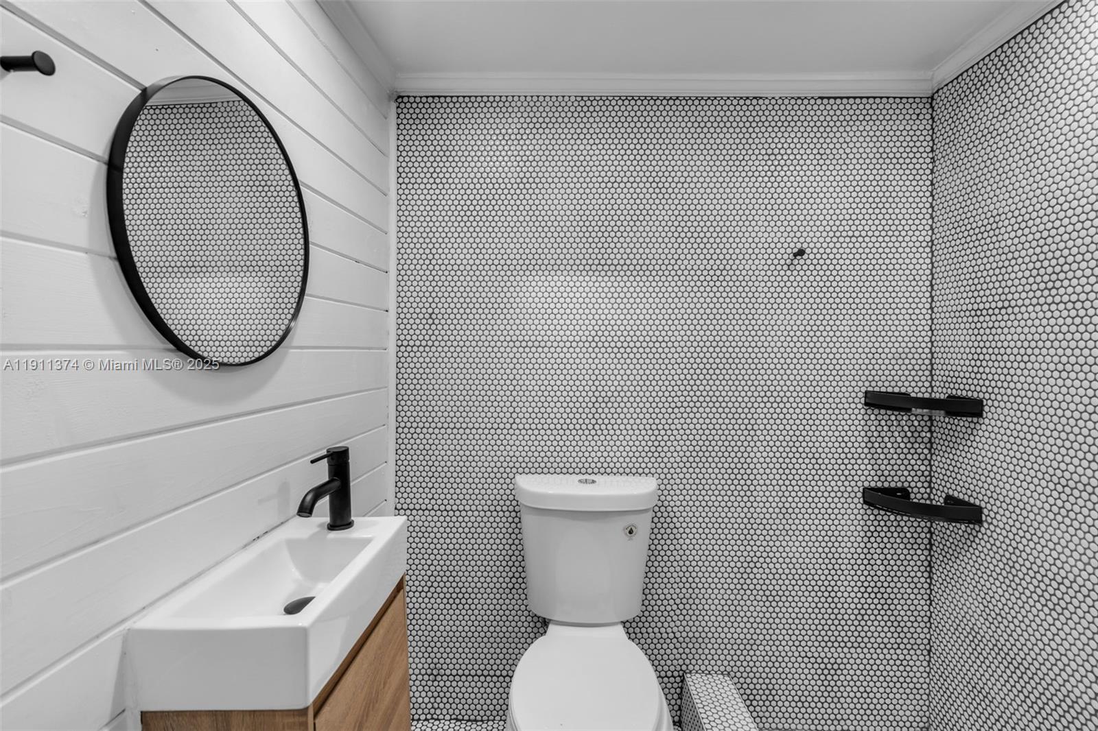 10 Century Ln, Miami Beach FL 33139