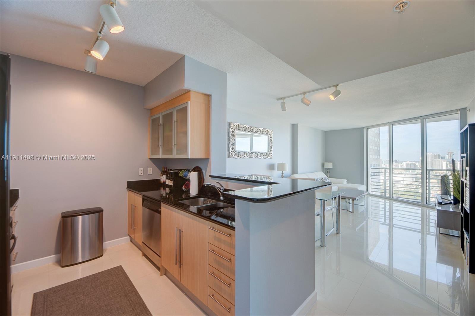 325 S Biscayne Blvd #3916, Miami FL 33131