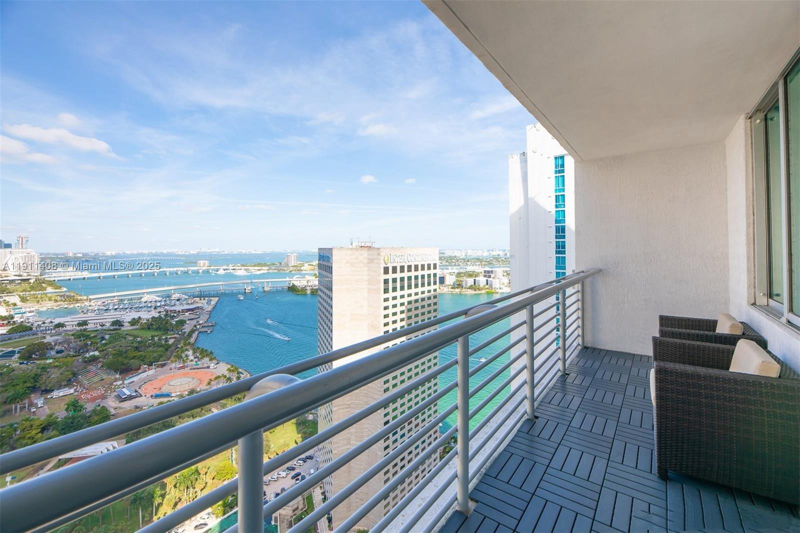 325 S Biscayne Blvd #3916, Miami FL 33131