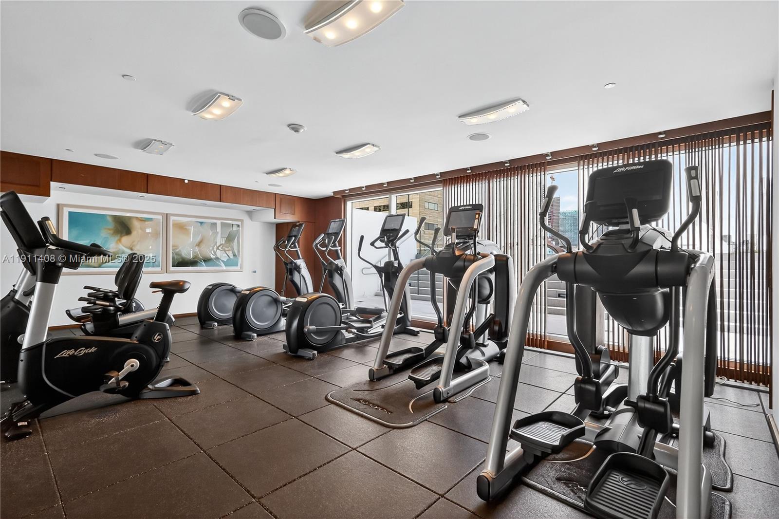 325 S Biscayne Blvd #3916, Miami FL 33131