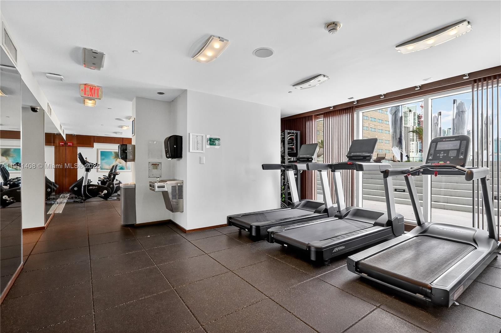 325 S Biscayne Blvd #3916, Miami FL 33131