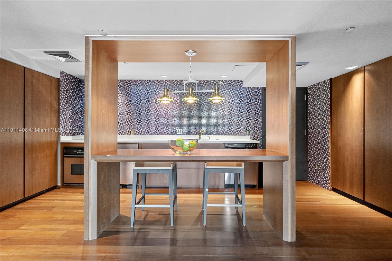 325 S Biscayne Blvd #3916, Miami FL 33131