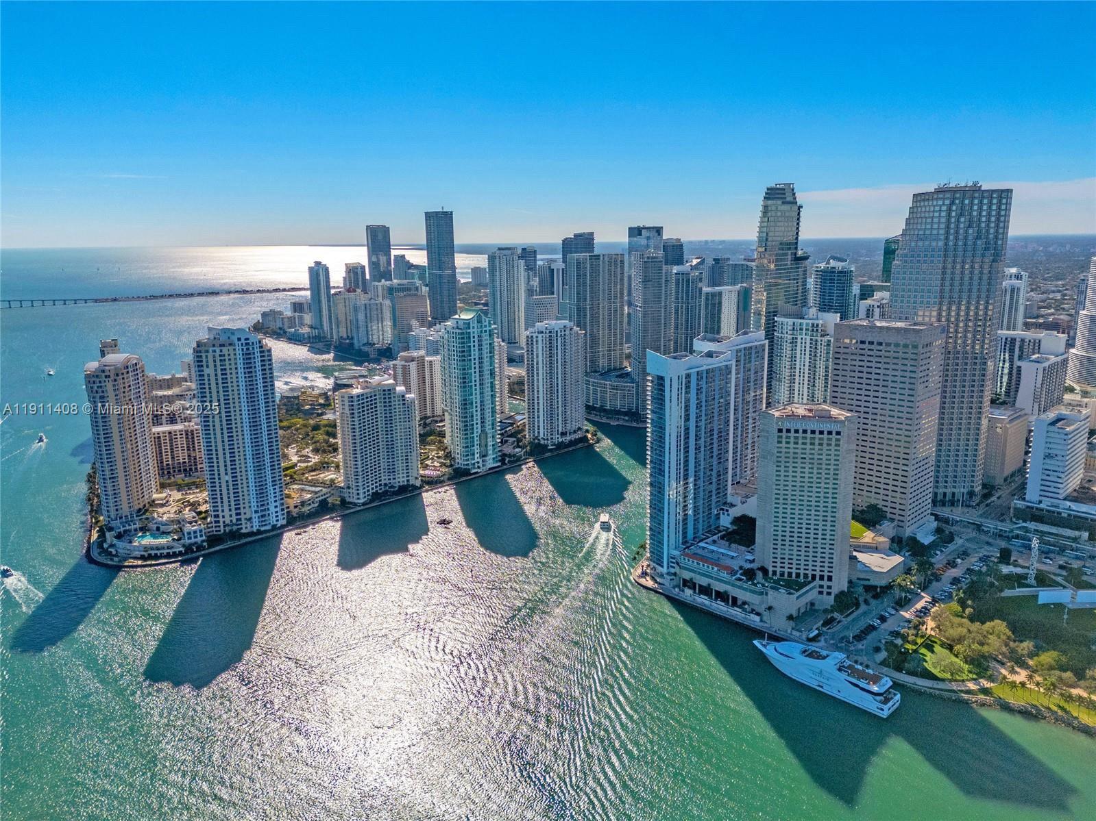 325 S Biscayne Blvd #3916, Miami FL 33131