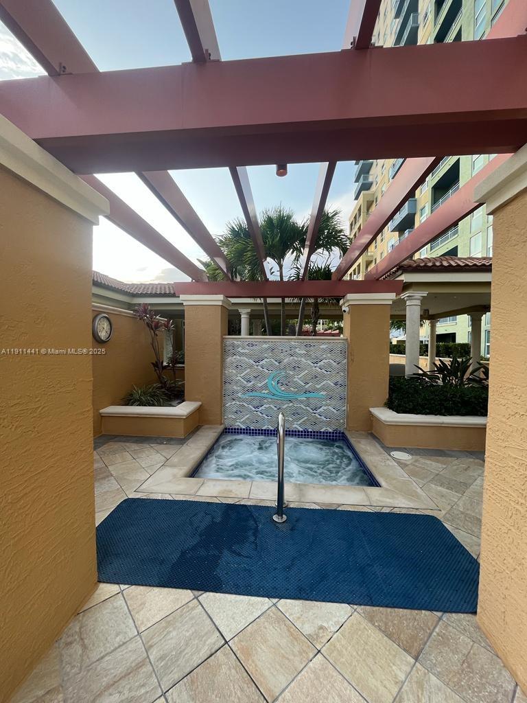 90 Alton Rd #407, Miami Beach FL 33139