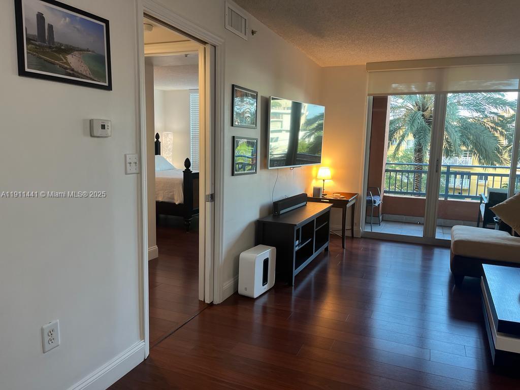 90 Alton Rd #407, Miami Beach FL 33139