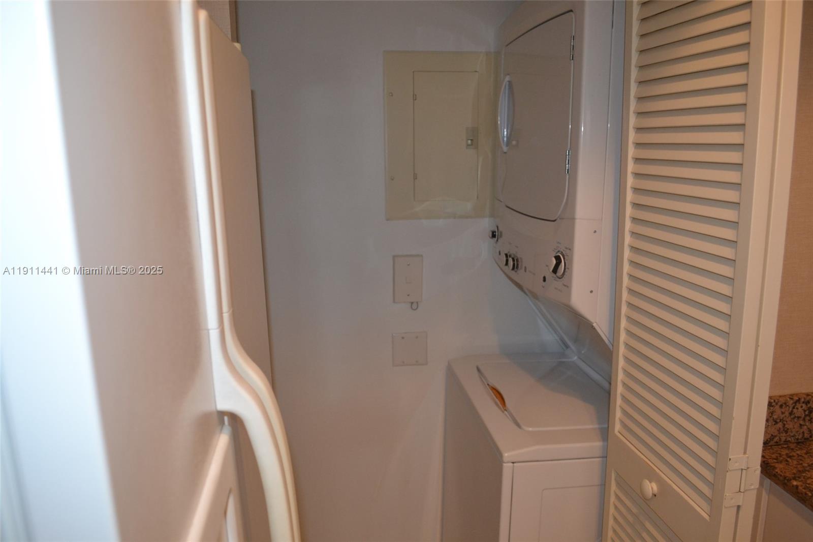90 Alton Rd #407, Miami Beach FL 33139