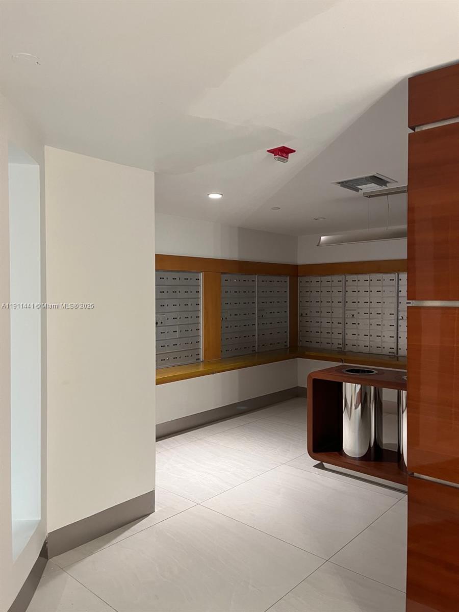 90 Alton Rd #407, Miami Beach FL 33139