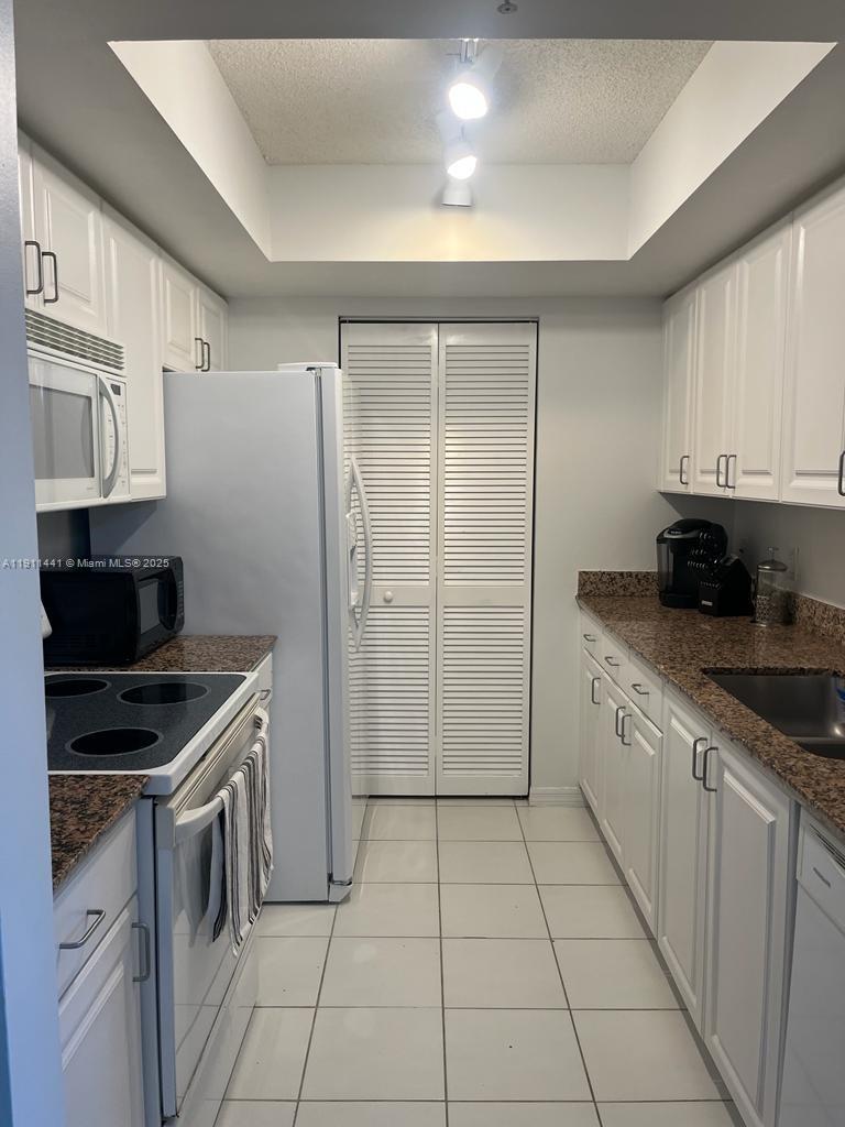 90 Alton Rd #407, Miami Beach FL 33139