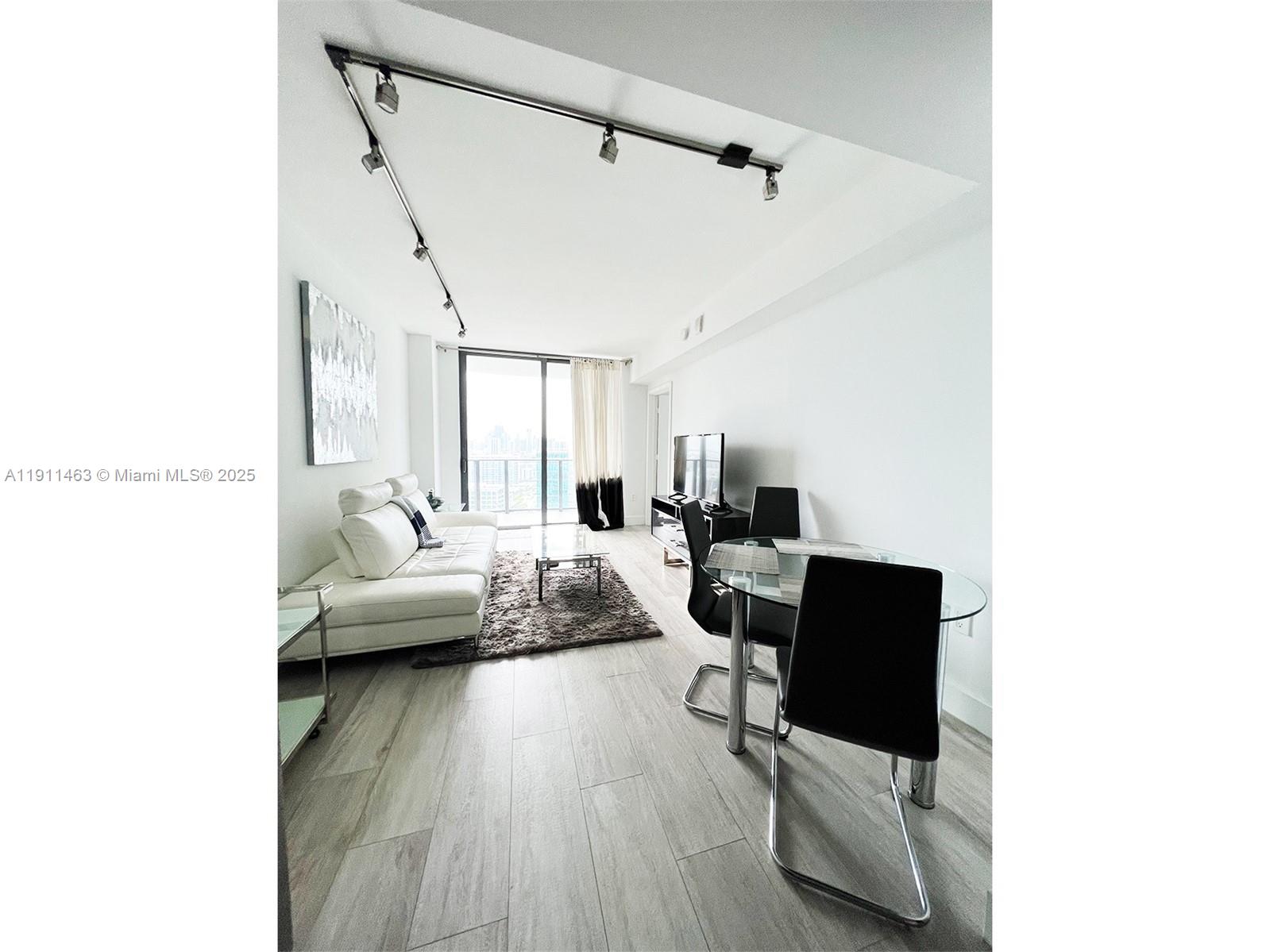121 NE 34th St #2603, Miami FL 33137