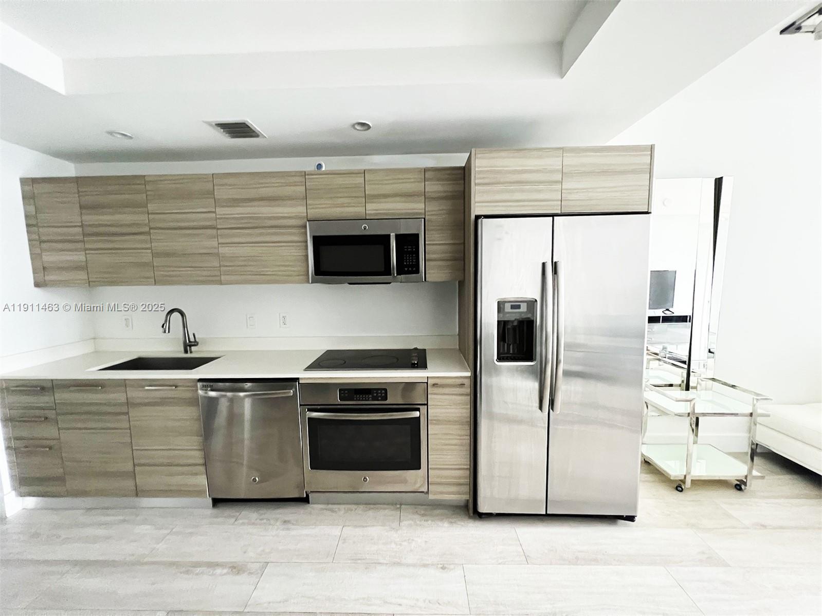 121 NE 34th St #2603, Miami FL 33137