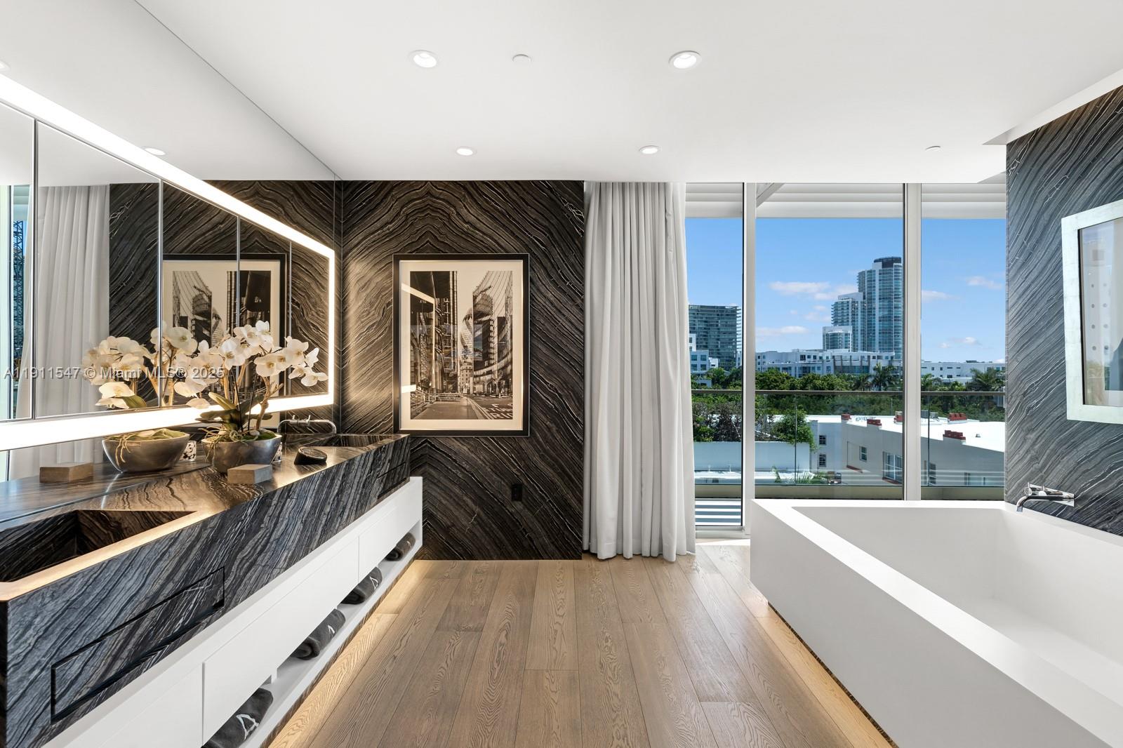 300 Collins Ave #PH3, Miami Beach FL 33139