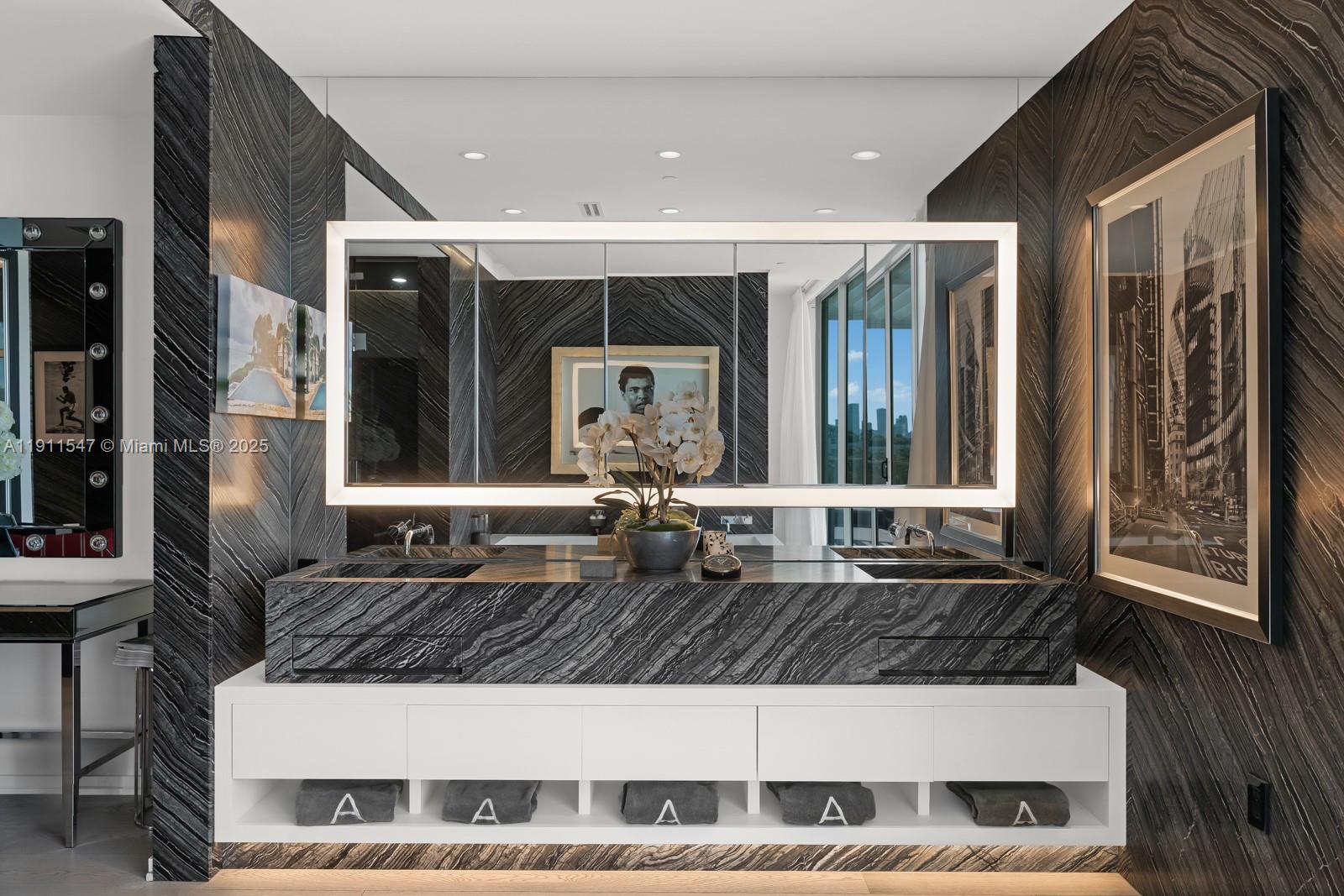 300 Collins Ave #PH3, Miami Beach FL 33139