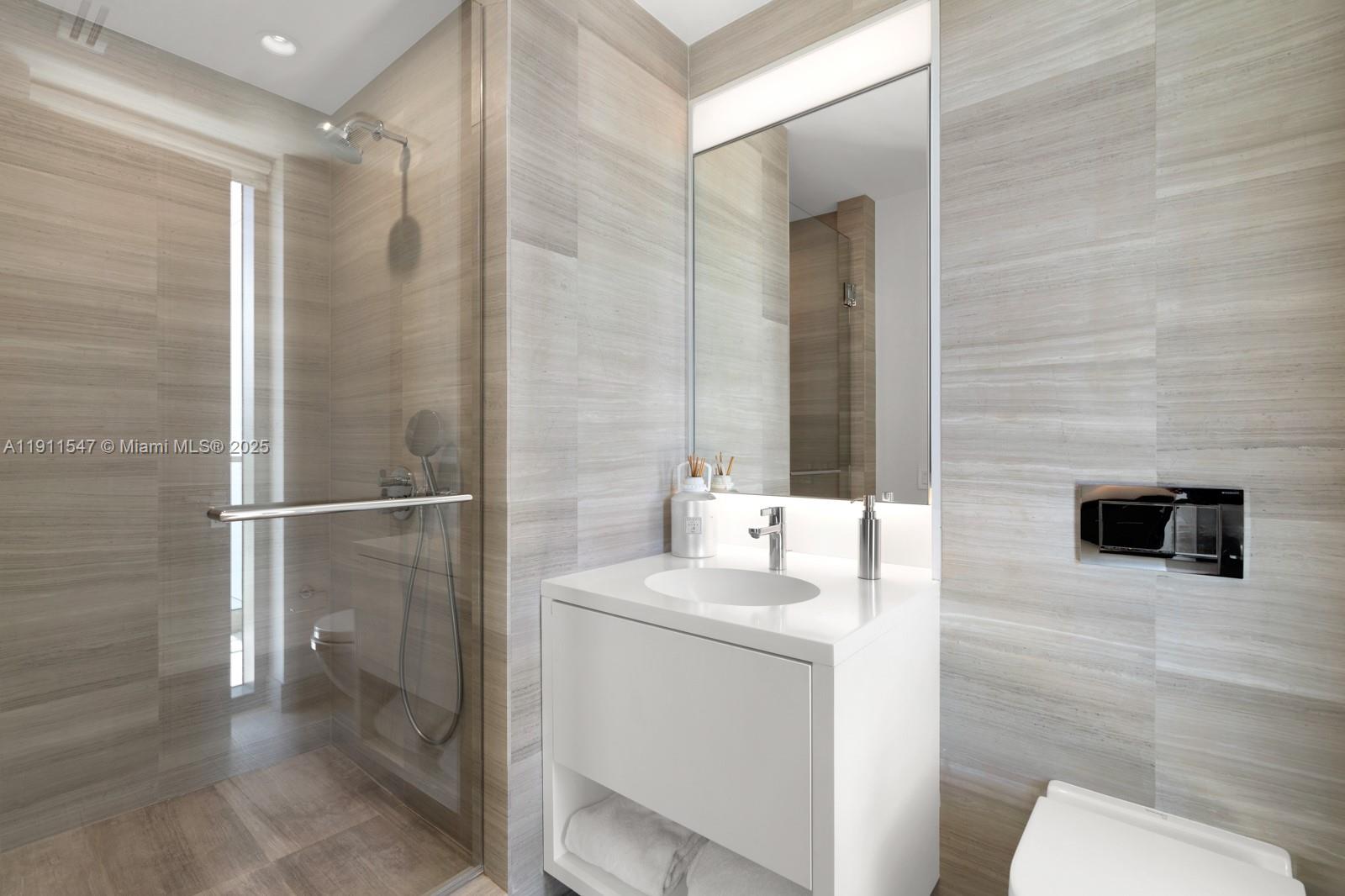 300 Collins Ave #PH3, Miami Beach FL 33139