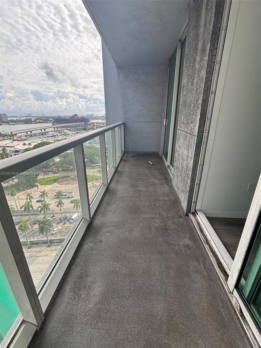 244 Biscayne Blvd #1606, Miami FL 33132