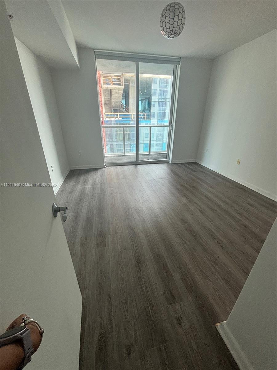244 Biscayne Blvd #1606, Miami FL 33132