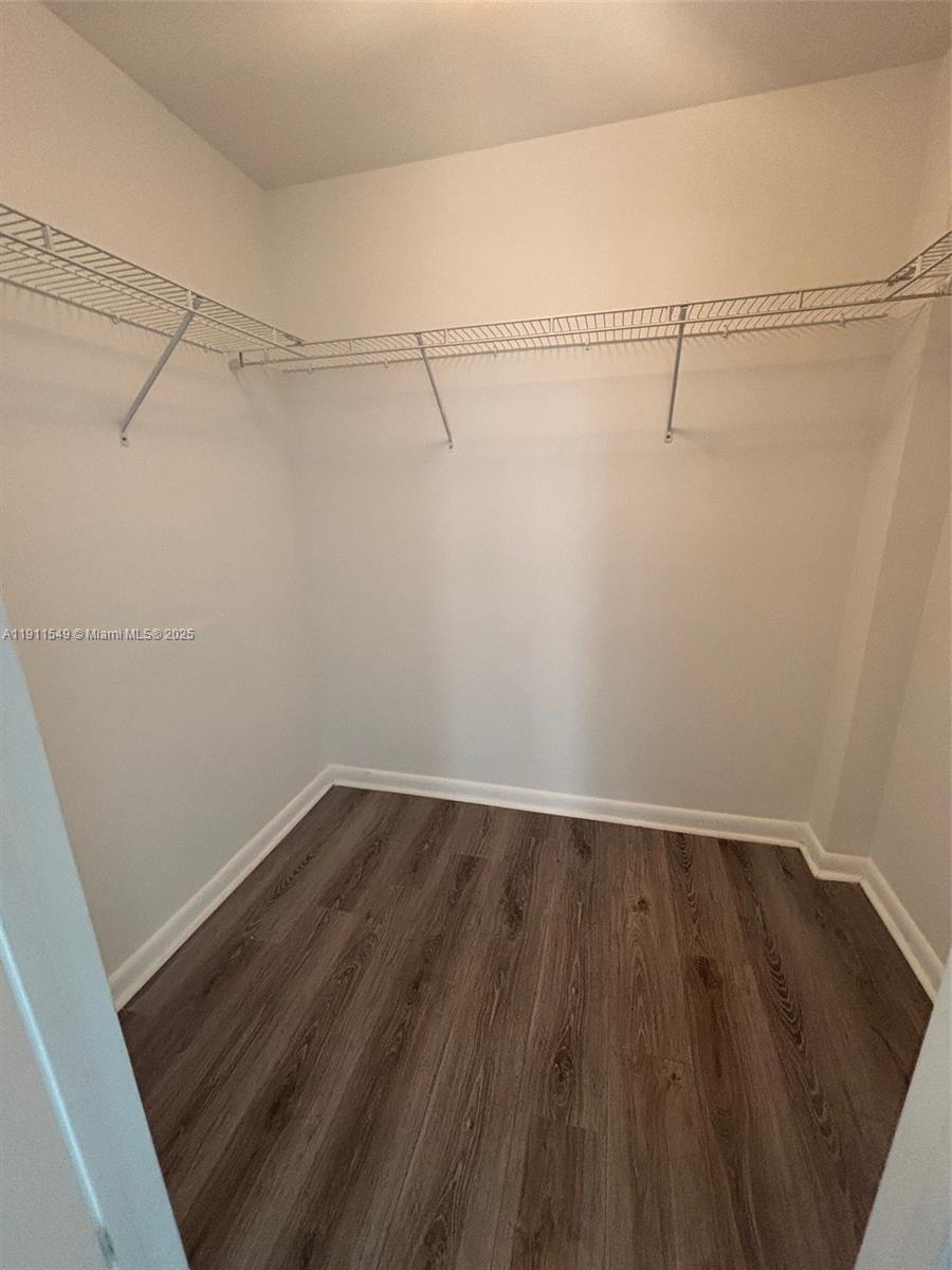 244 Biscayne Blvd #1606, Miami FL 33132