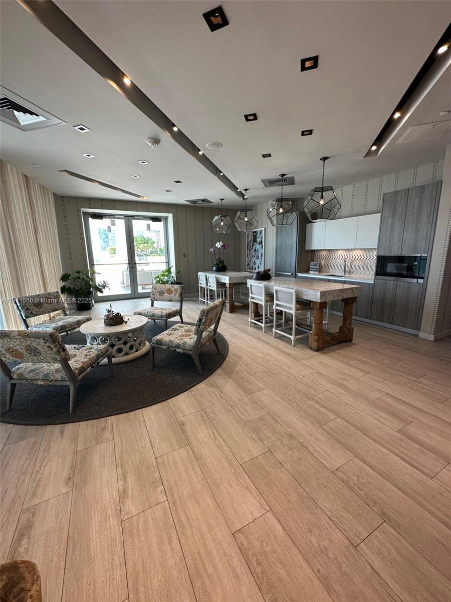 2900 NE 7th Ave #2708, Miami FL 33137