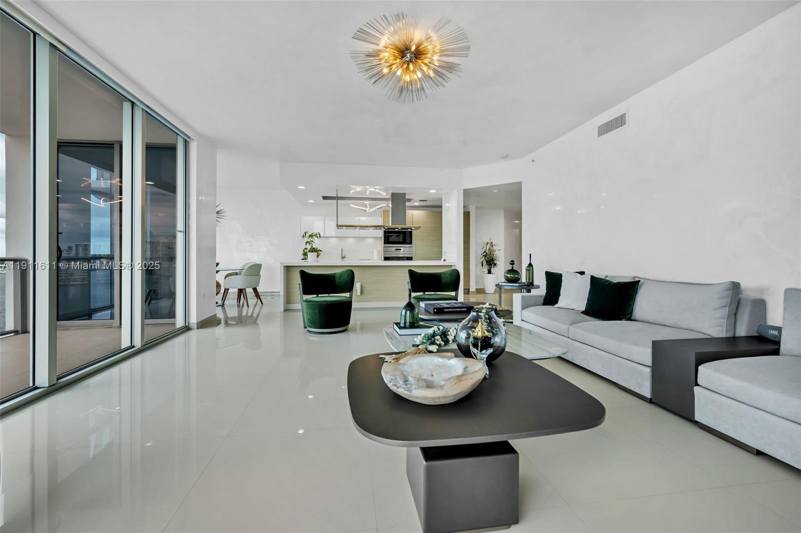 17301 Biscayne Blvd #910, North Miami Beach FL 33160