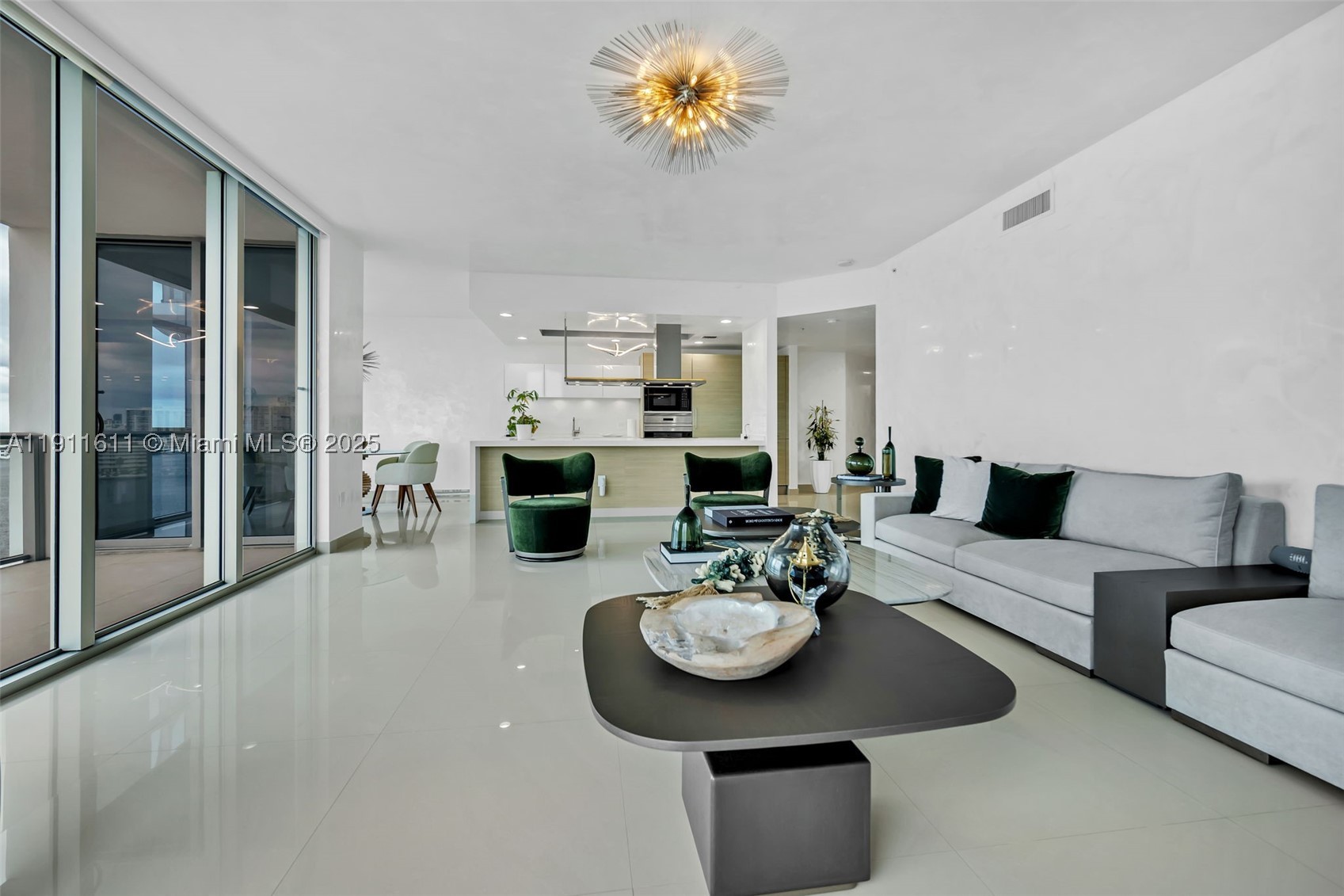 17301 Biscayne Blvd #910, North Miami Beach FL 33160
