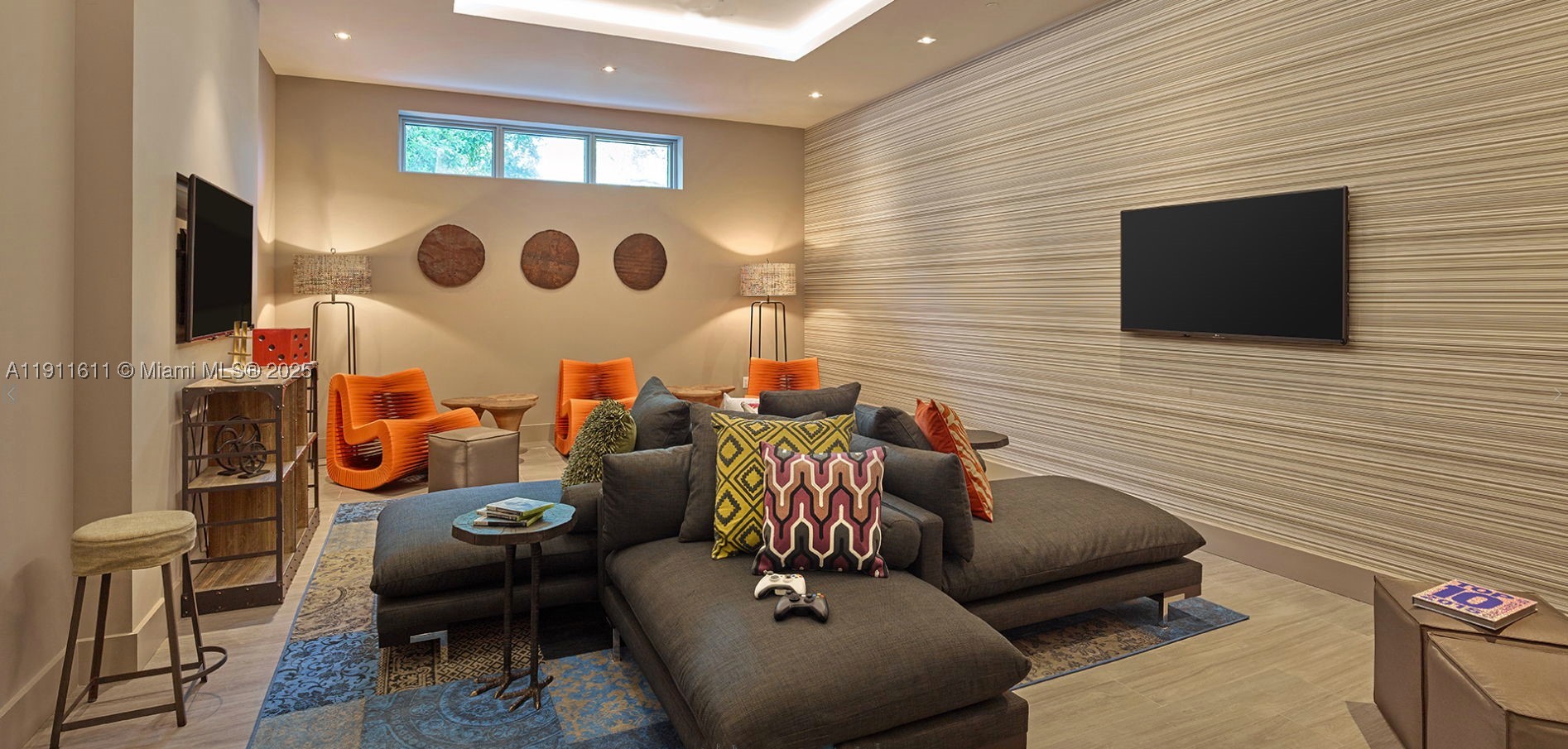 17301 Biscayne Blvd #910, North Miami Beach FL 33160