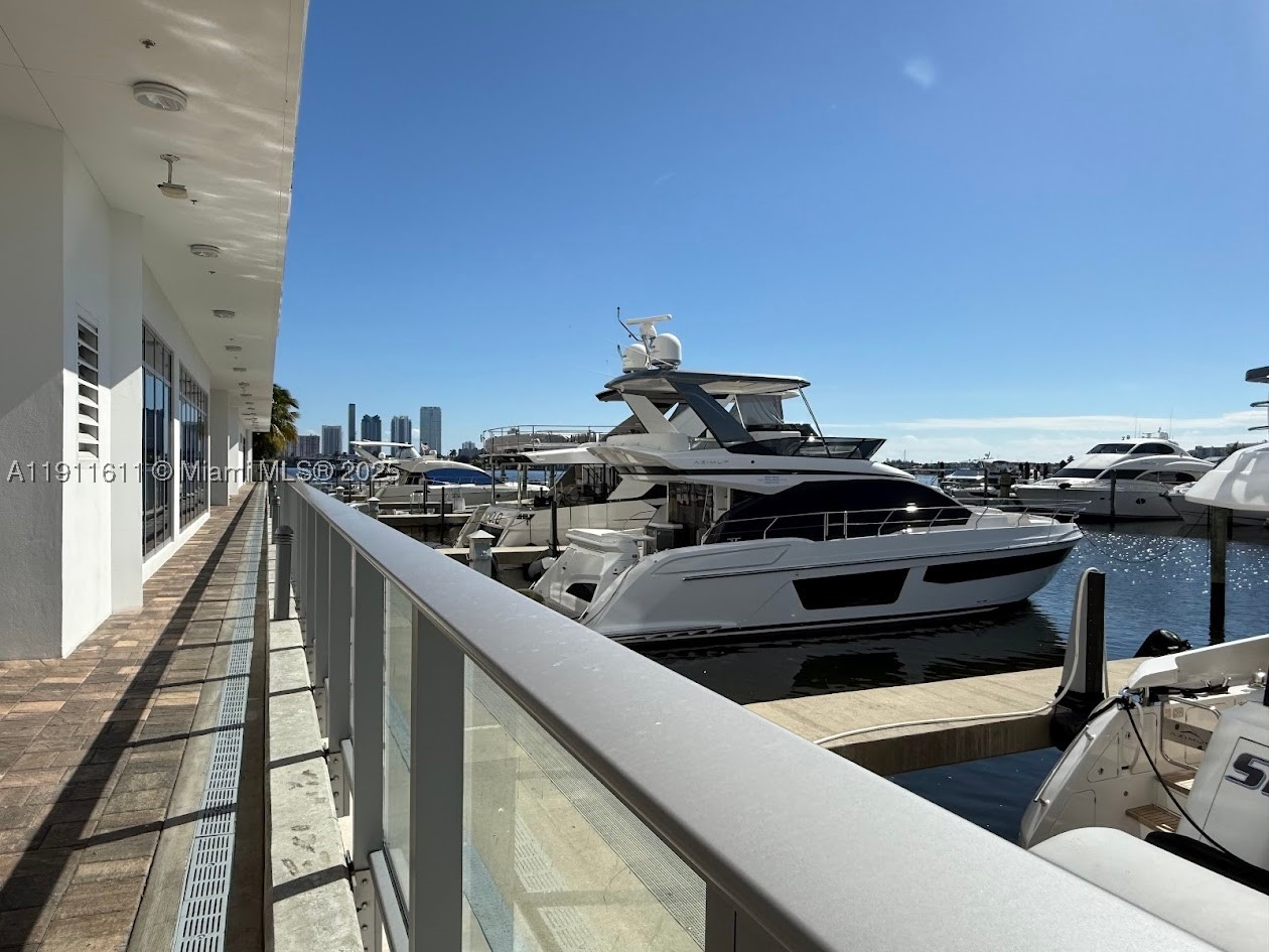 17301 Biscayne Blvd #910, North Miami Beach FL 33160