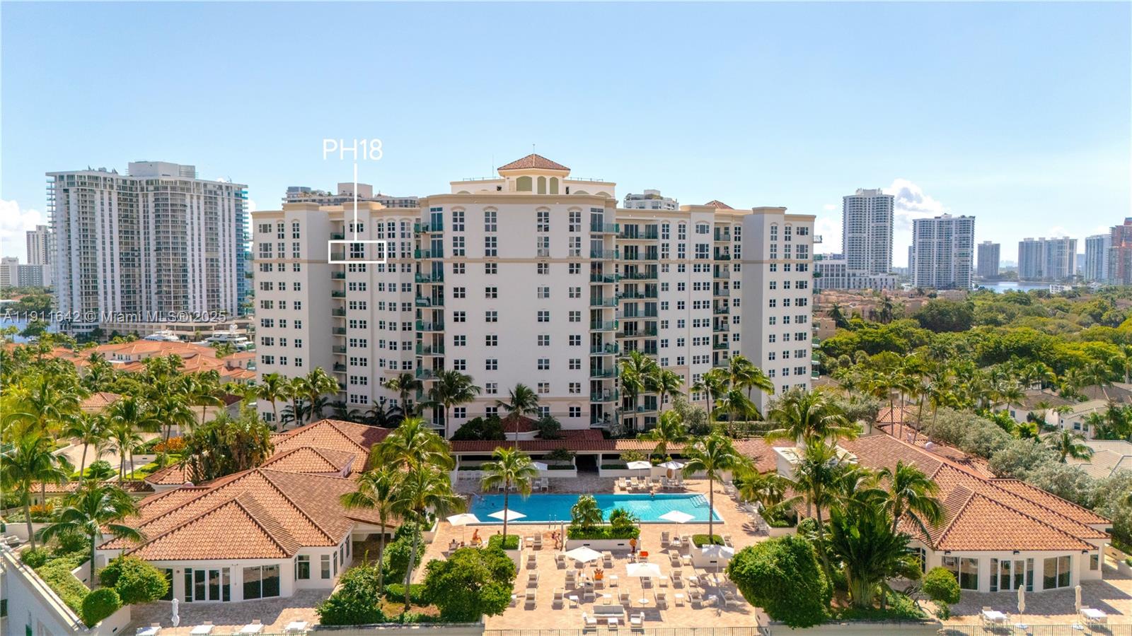 19900 E Country Club Dr #PH18, Aventura FL 33180