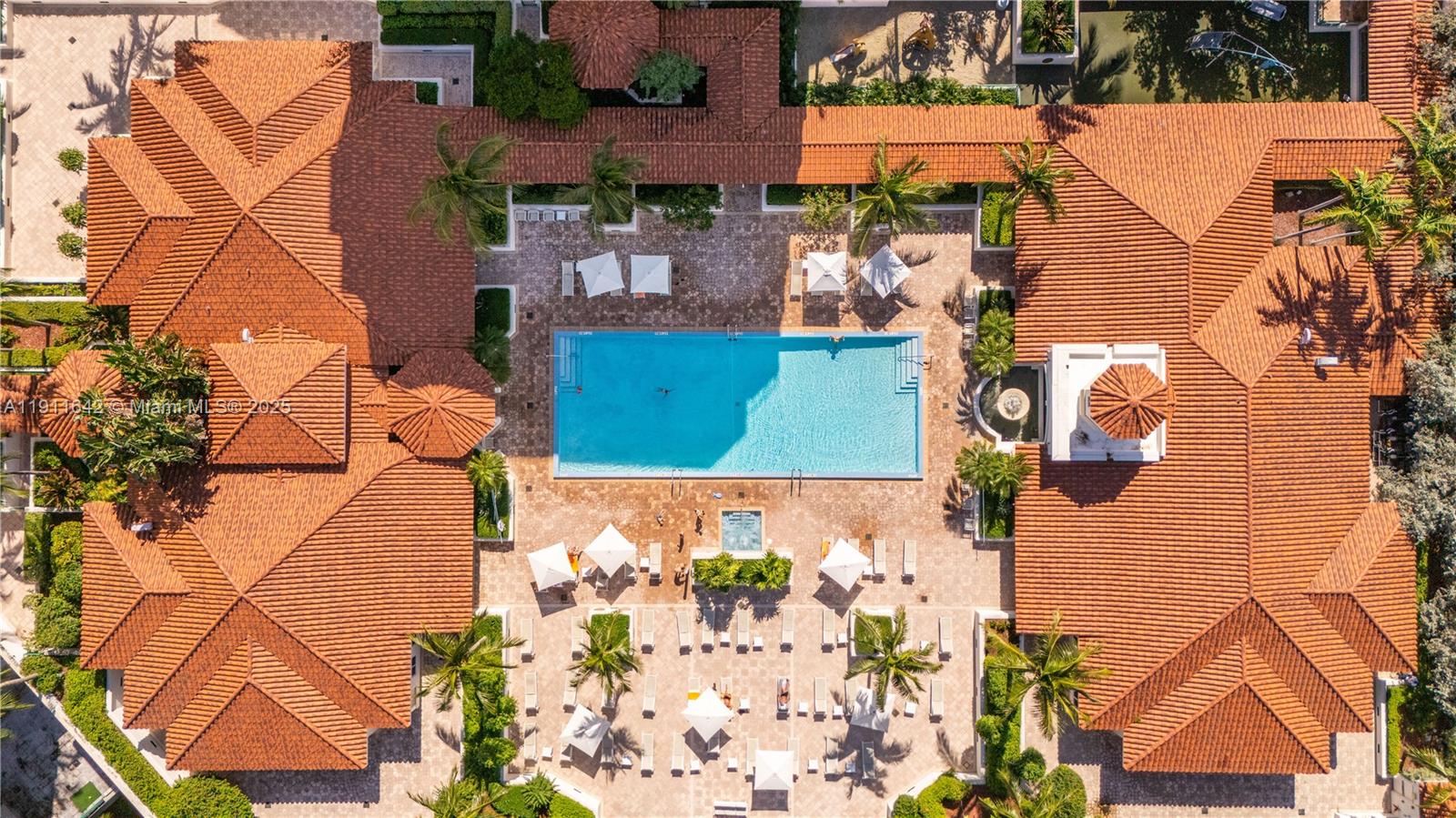 19900 E Country Club Dr #PH18, Aventura FL 33180