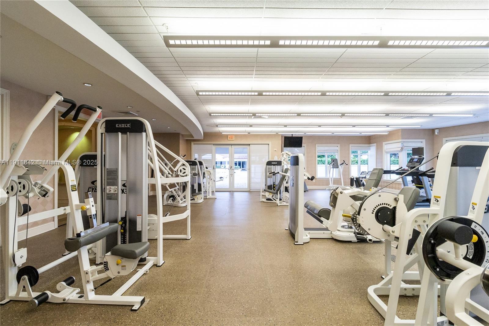 19900 E Country Club Dr #PH18, Aventura FL 33180